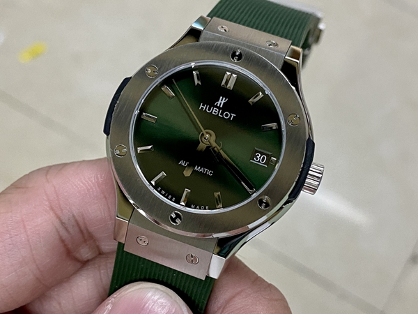 ウブロコピー時計背面デザイン